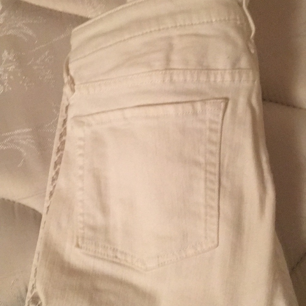 White skinny capris - Picture 4 of 4